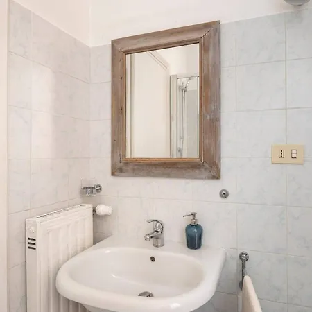 A Secret Corner Apartman *