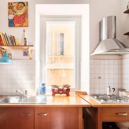 A Secret Corner 로마