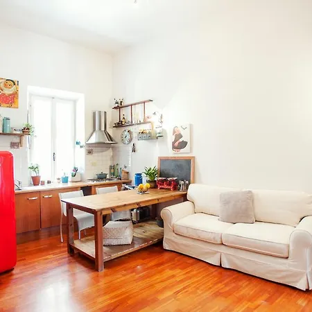 아파트 A Secret Corner