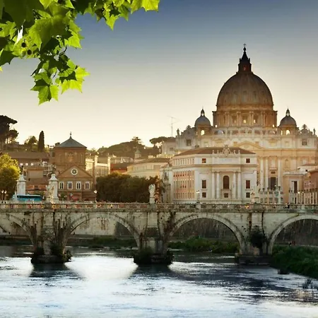 아파트 A Secret Corner